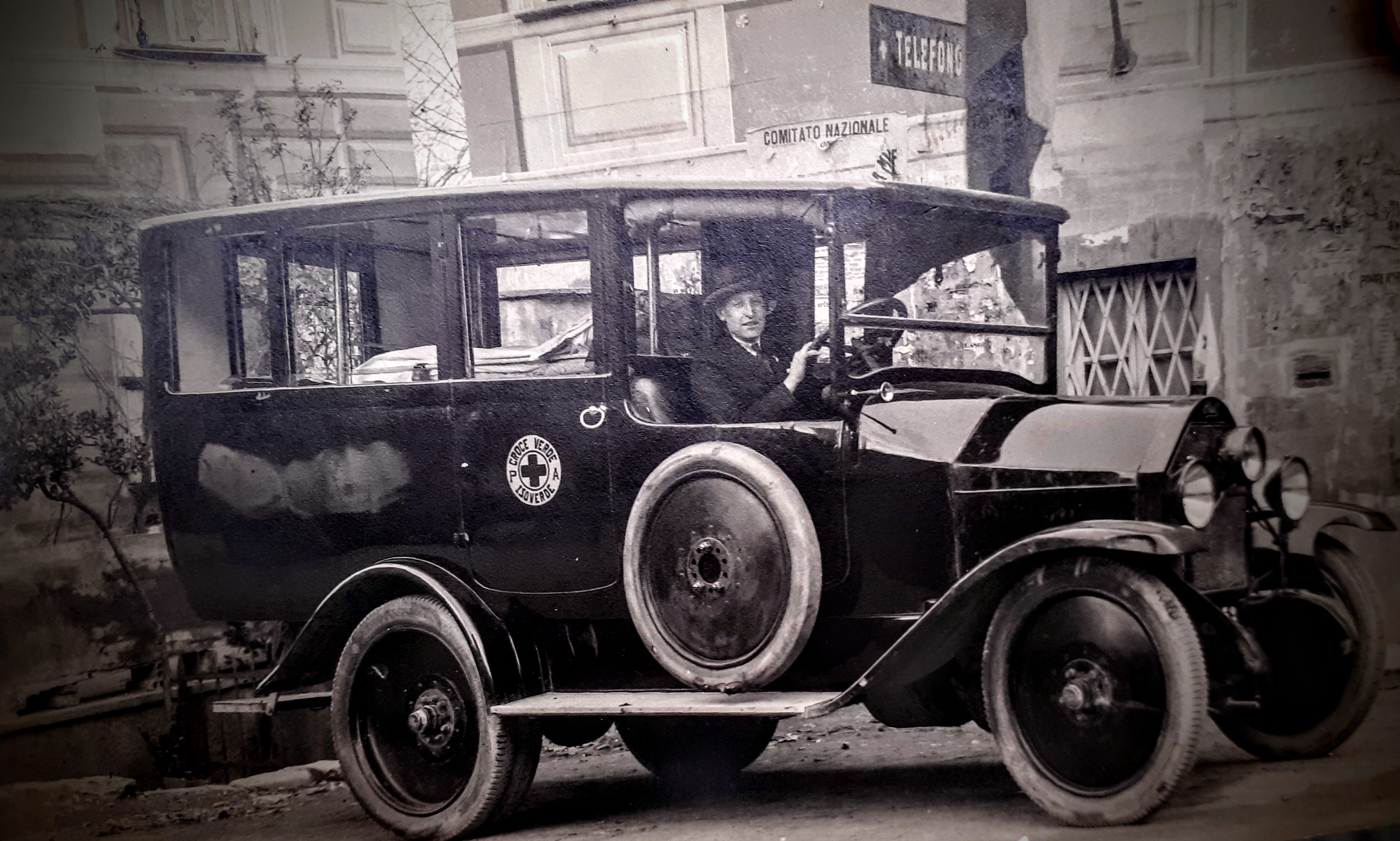 Immagine_MACCHINA_D'EPOCA